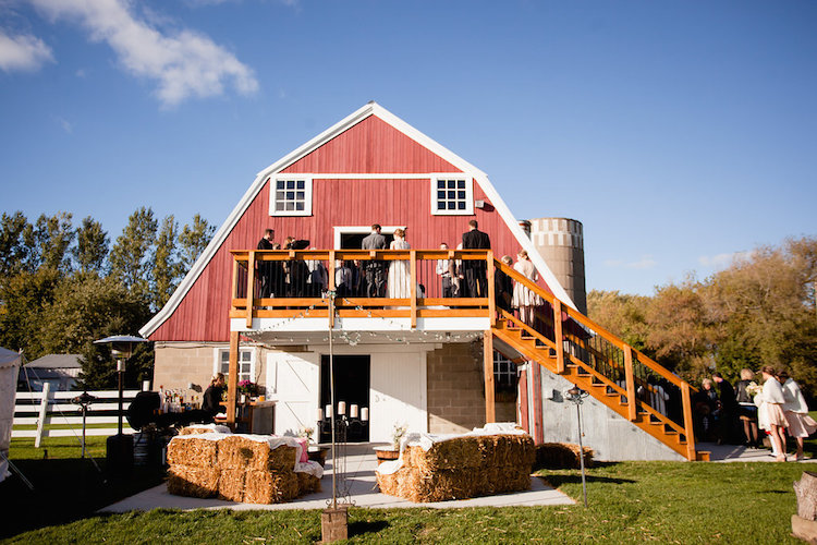 mn-barn-wedding-venue-coops-barn