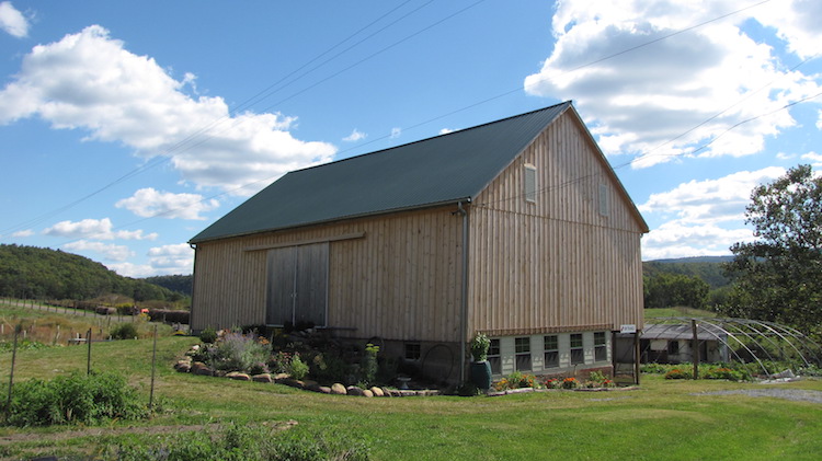 west-virgina-barn-wedding-venue_capon-crossing-farm