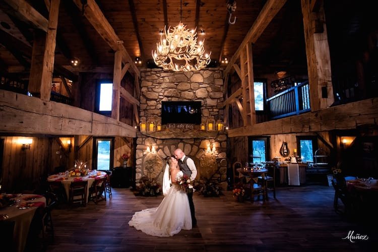 west-virgina-barn-wedding-venue_four-fillies-lodge2