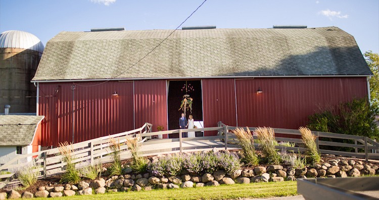 wisconsin-barn-wedding-venue-farmin-bettys