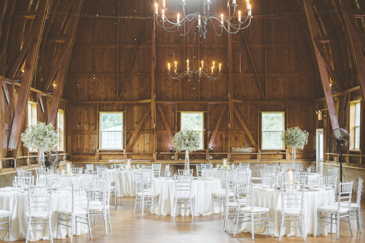 wisconsin-barn-wedding-venue-sugarland